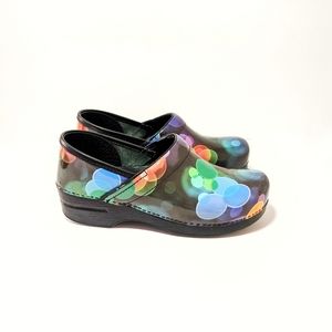 cheap dansko nursing clogs